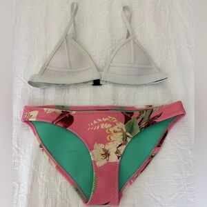 Triangl Bikini Set